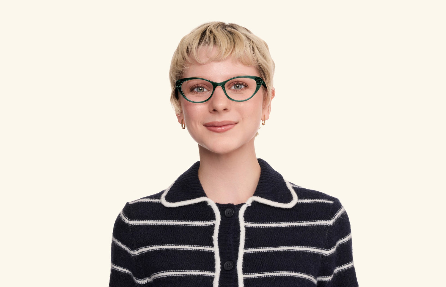 The ella - Spruce - LifeStyle1 - Pair Eyewear