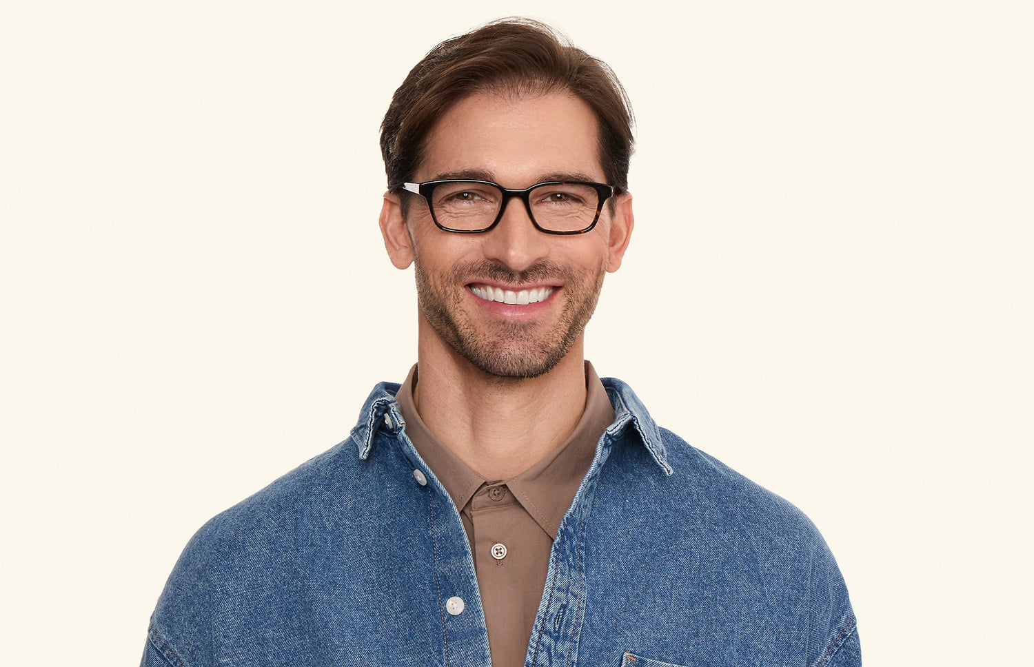 The Finley - Tortoise - LifeStyle1 - Pair Eyewear