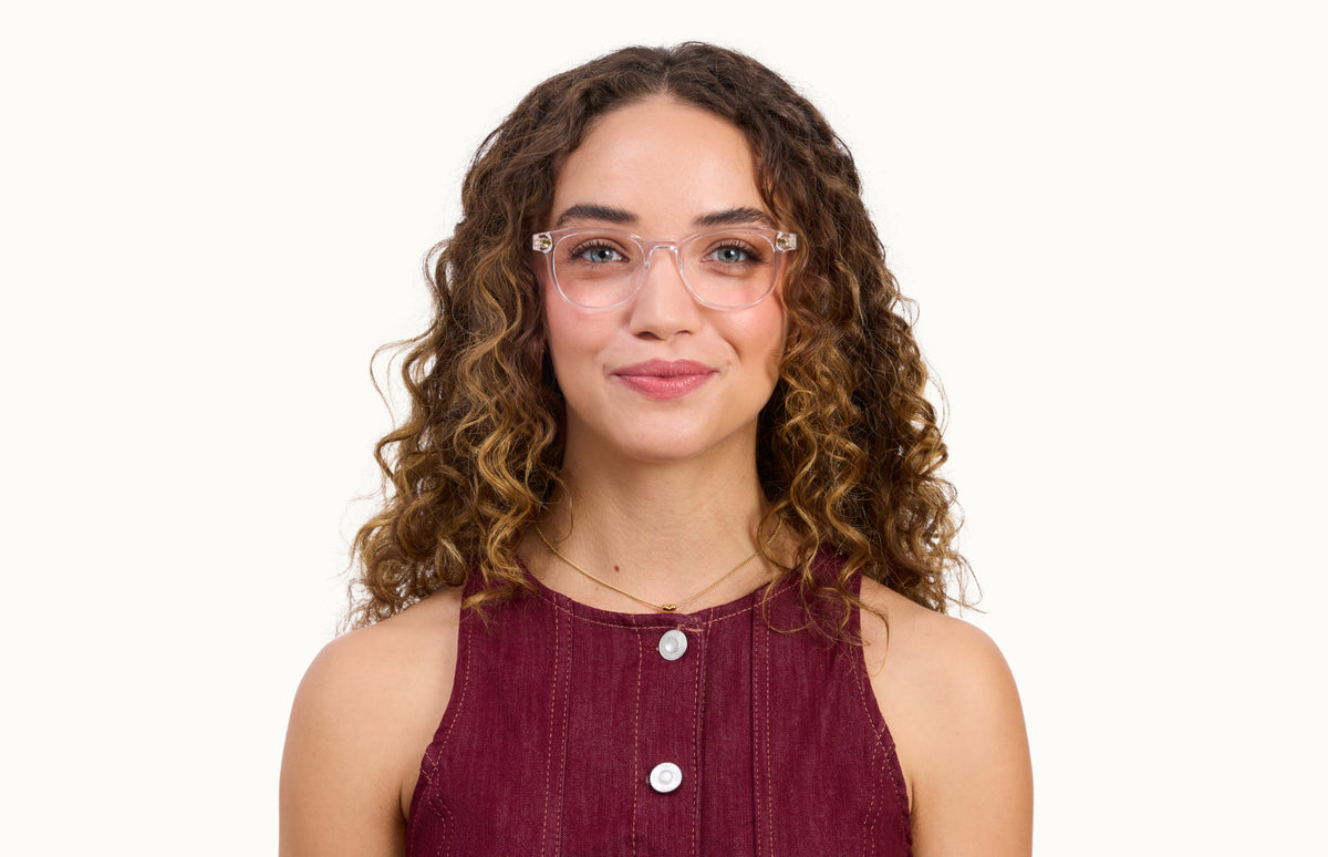 The Linden - LifeStyle 1 - Pair Eyewear