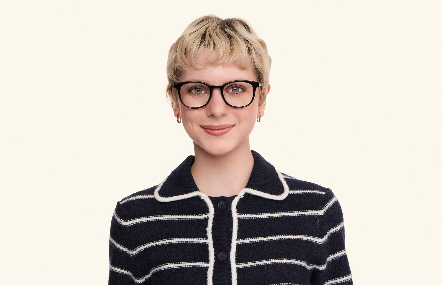 The Reese - Black - LifeStyle1 - Pair Eyewear