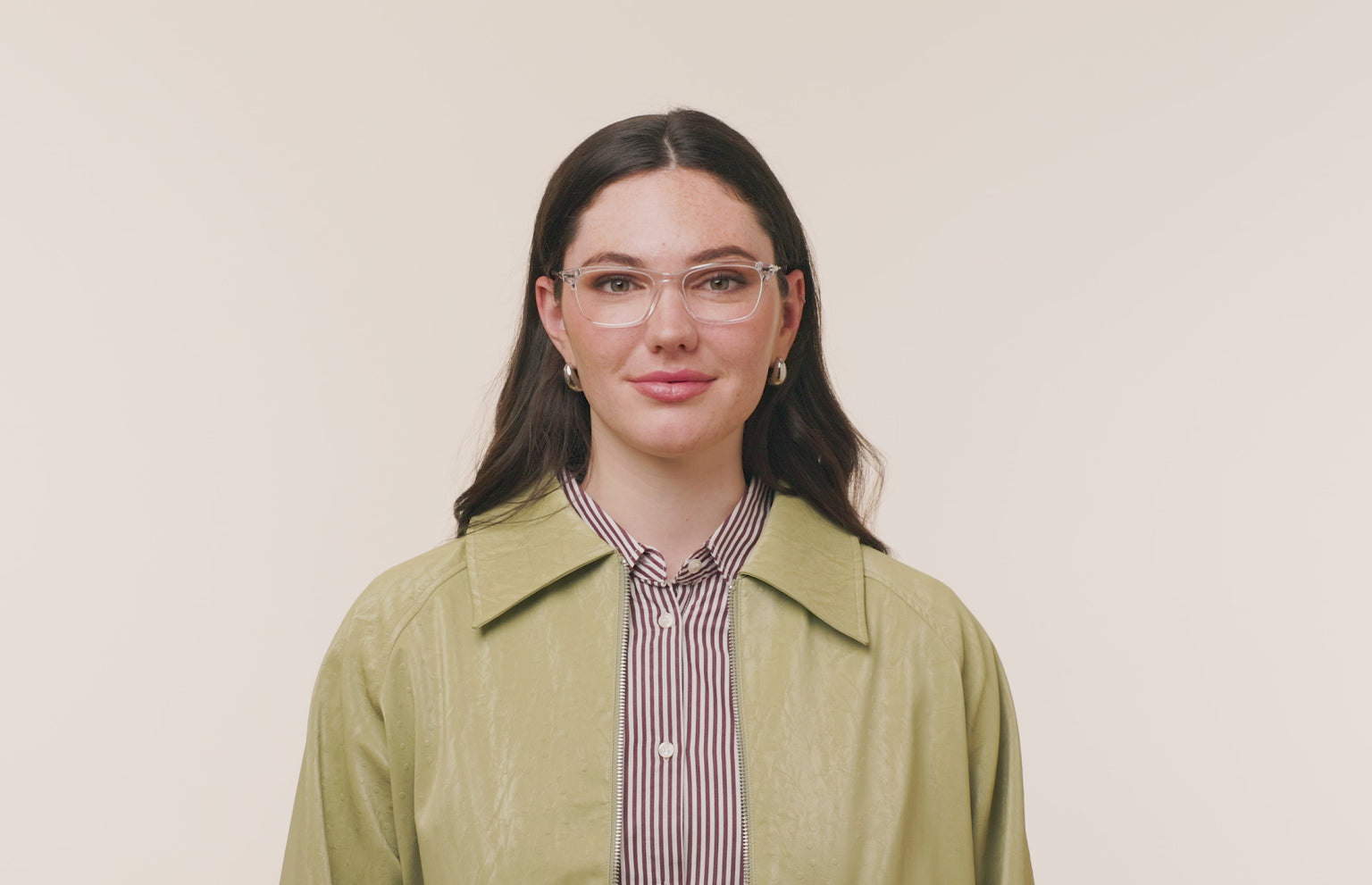 The Casper - Crystal Clear Acetate Silver Metal - LifeStyle Thumbnail3 - Pair Eyewear