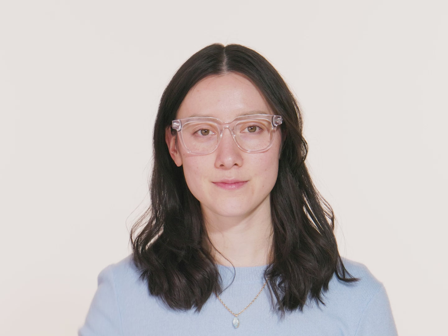 The B&W Pearl Agate - LifeStyle Thumbnail Video1 - Pair Eyewear