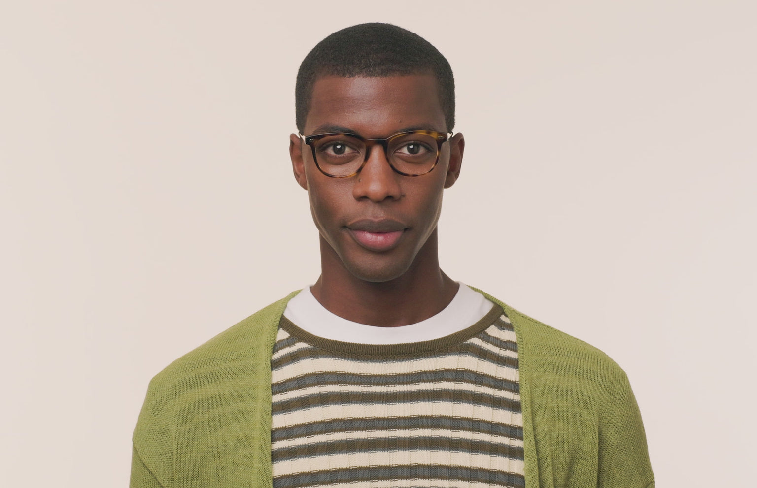 The Reese - Tortoise Acetate Gold Metal - LifeStyle Thumbnail3 - Pair Eyewear
