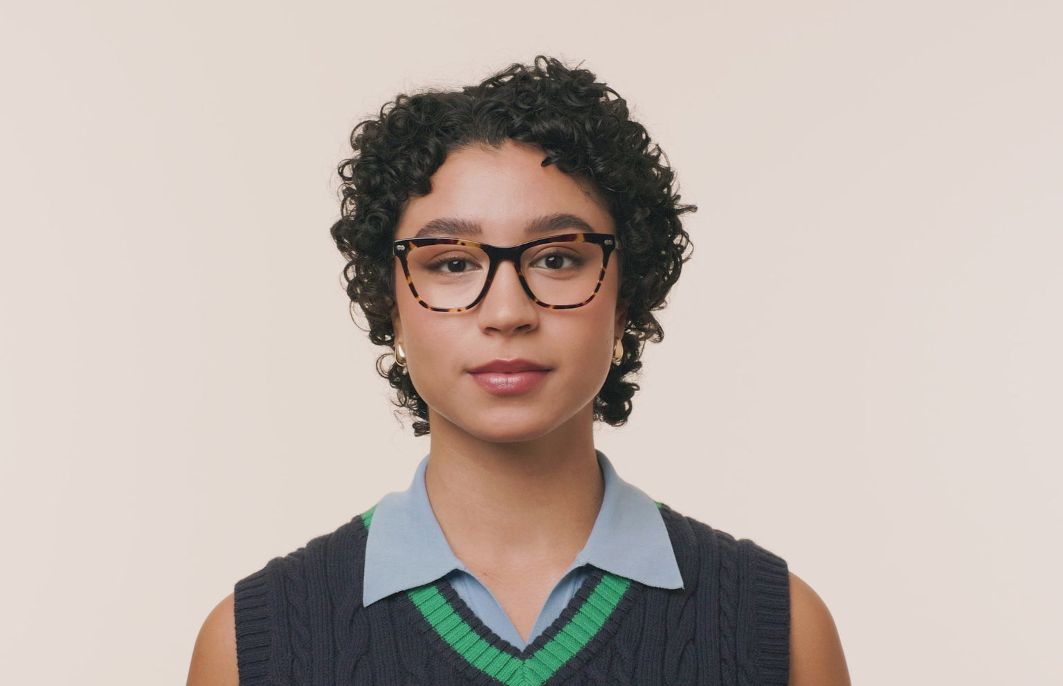 The Harper - Tortoise Acetate Gold Metal - LifeStyle Thumbnail3 - Pair Eyewear