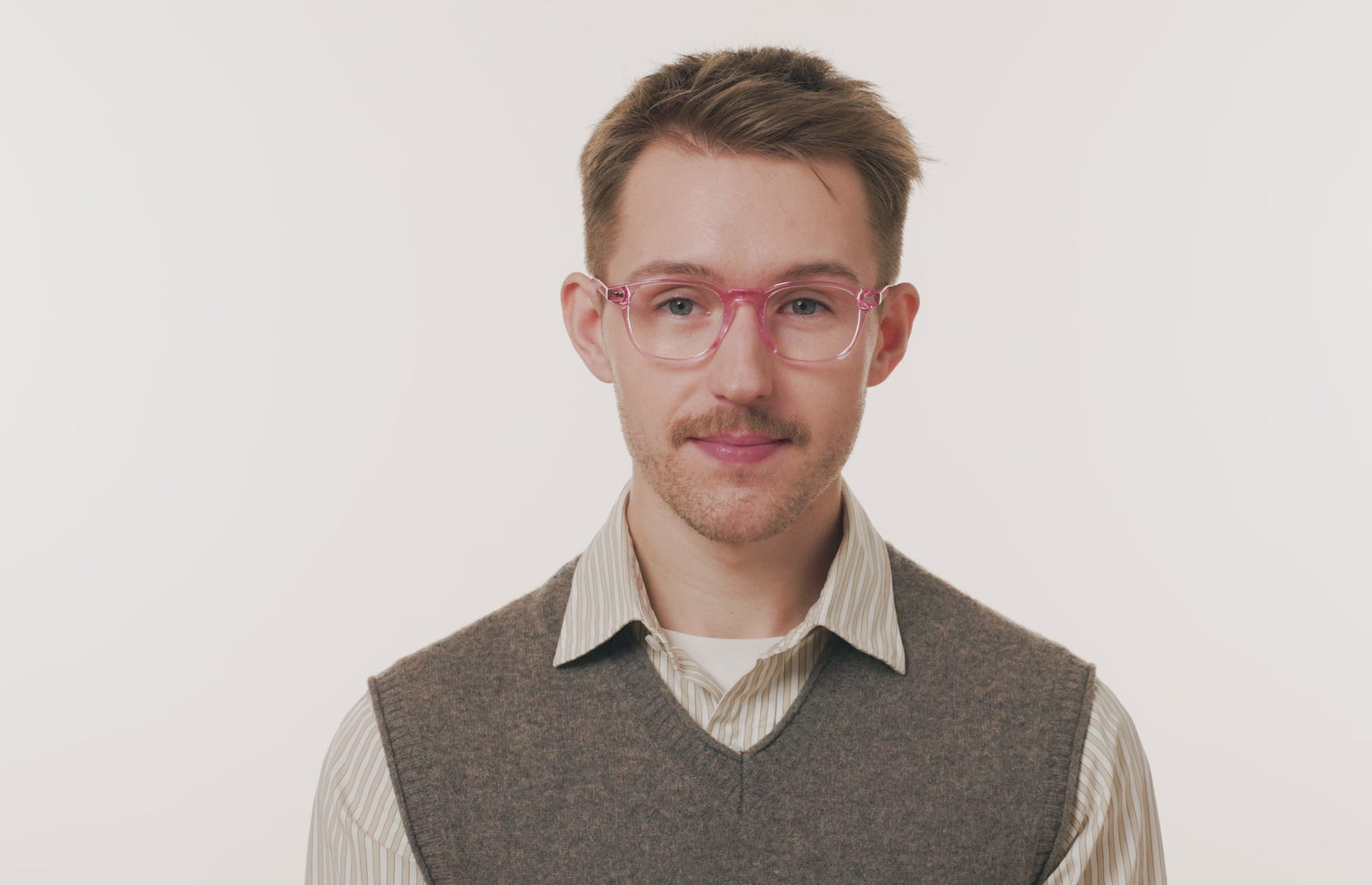 The Otis - Pink Glitter Clear - LifeStyle Thumbnail3 - Pair Eyewear