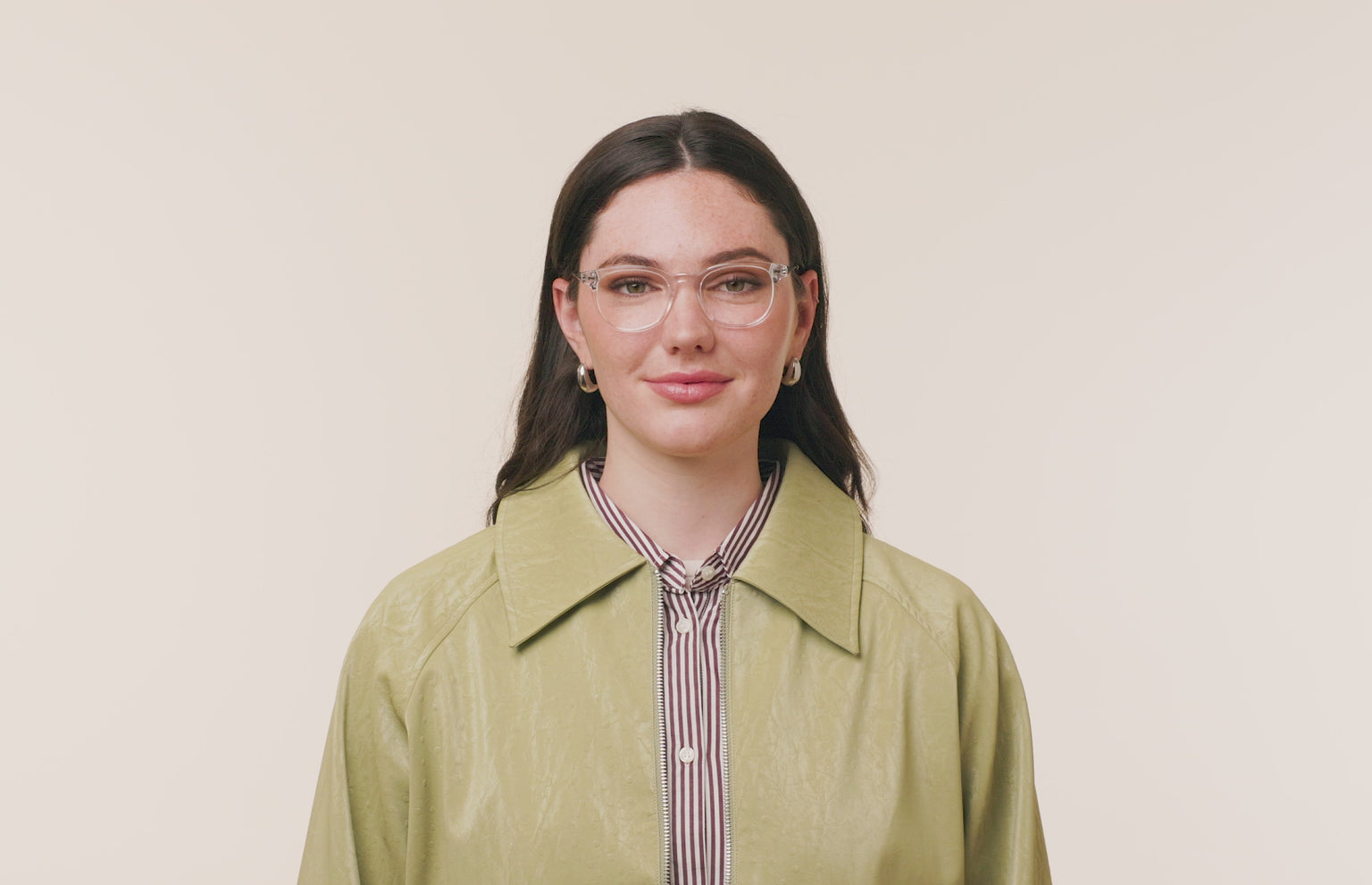 The Reese - Crystal Clear Acetate Silver Metal - LifeStyle Thumbnail3 - Pair Eyewear