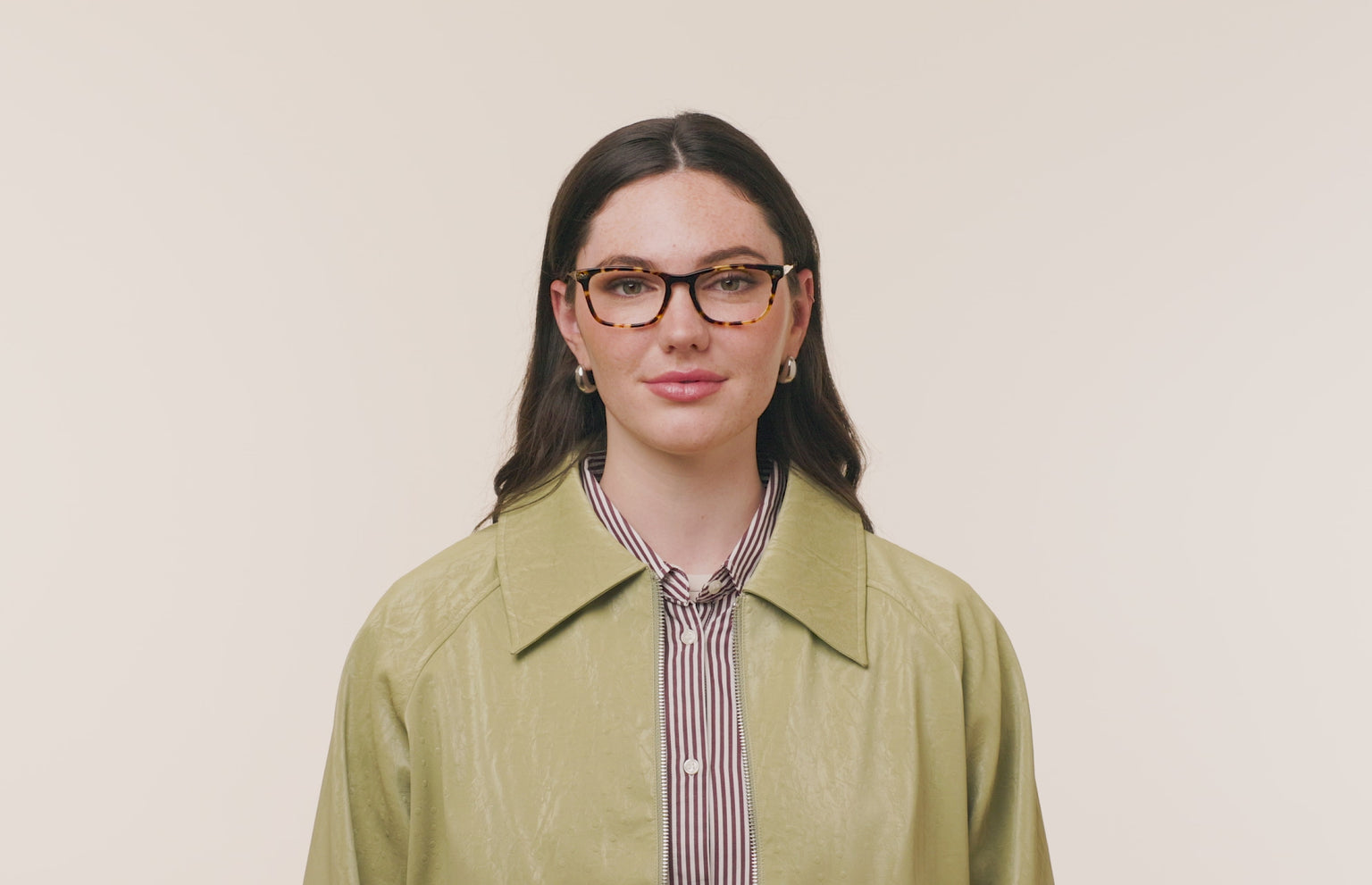 The Casper - Tortoise Acetate Gold Metal - LifeStyle Thumbnail3 - Pair Eyewear