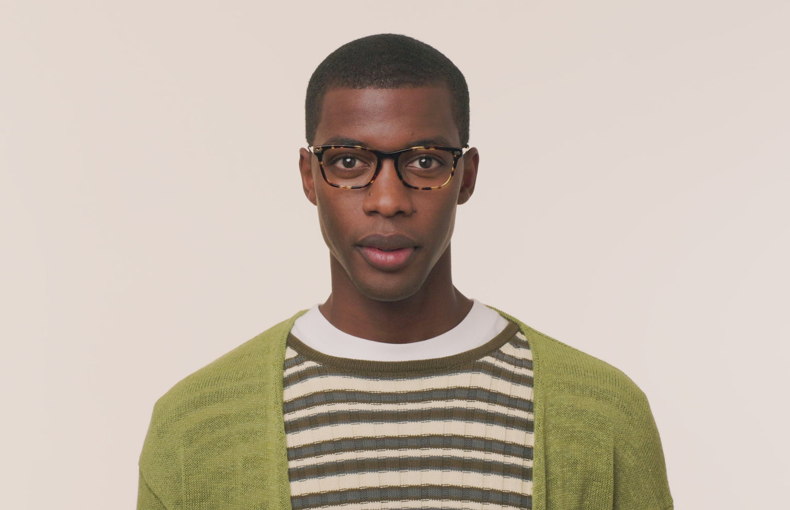 The Casper - Tortoise Acetate Gold Metal - LifeStyle Thumbnail3 - Pair Eyewear