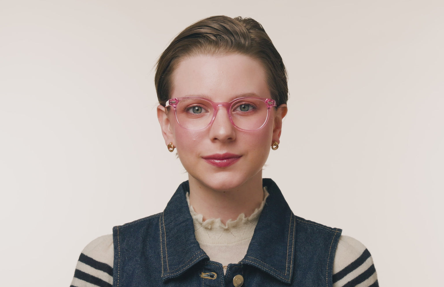 The Otis - Pink Glitter Clear - LifeStyle Thumbnail3 - Pair Eyewear