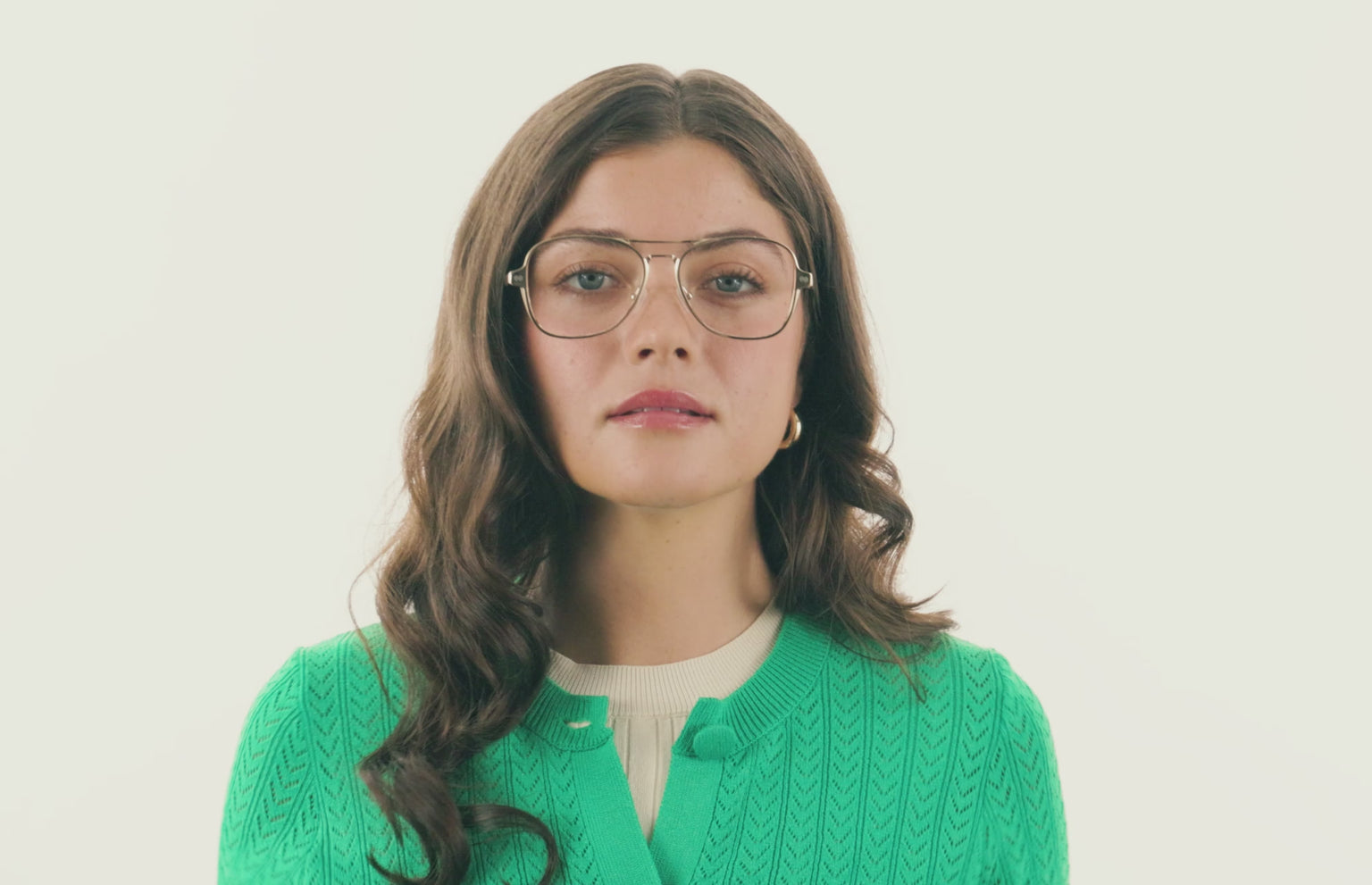 The Vic - Gold Metal - LifeStyle Thumbnail2 - Pair Eyewear